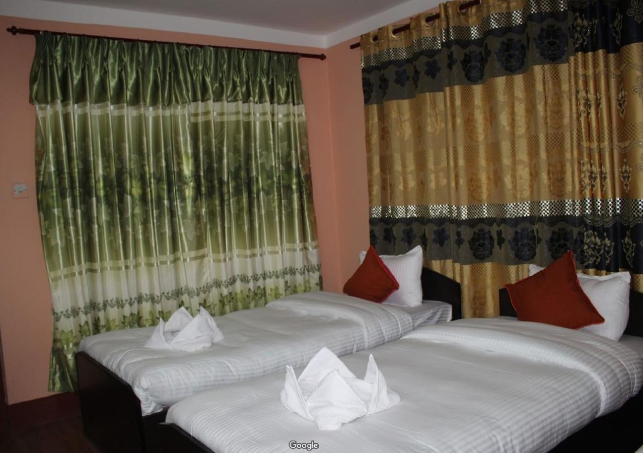 Travellers Dorm Bed & Breakfast Катманду Екстер'єр фото