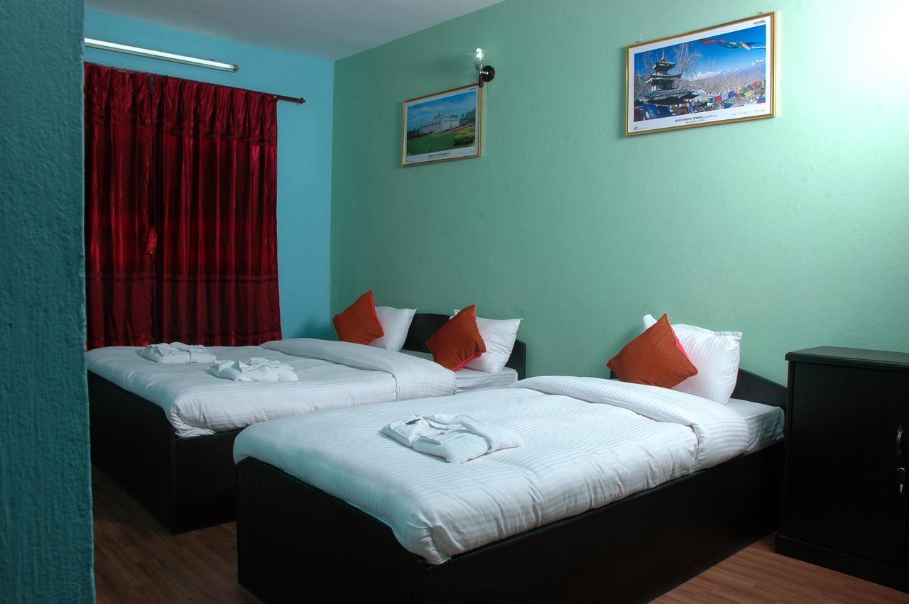 Travellers Dorm Bed & Breakfast Катманду Екстер'єр фото