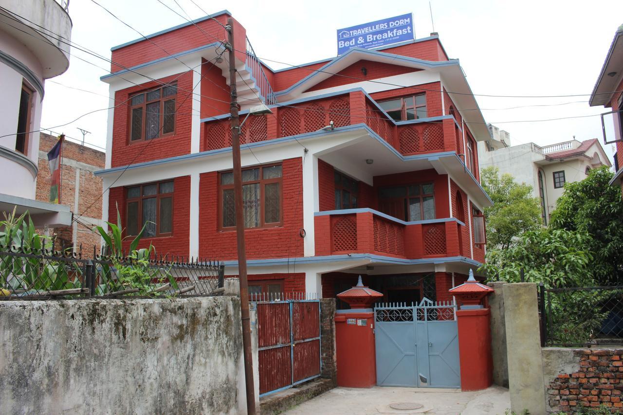 Travellers Dorm Bed & Breakfast Катманду Екстер'єр фото