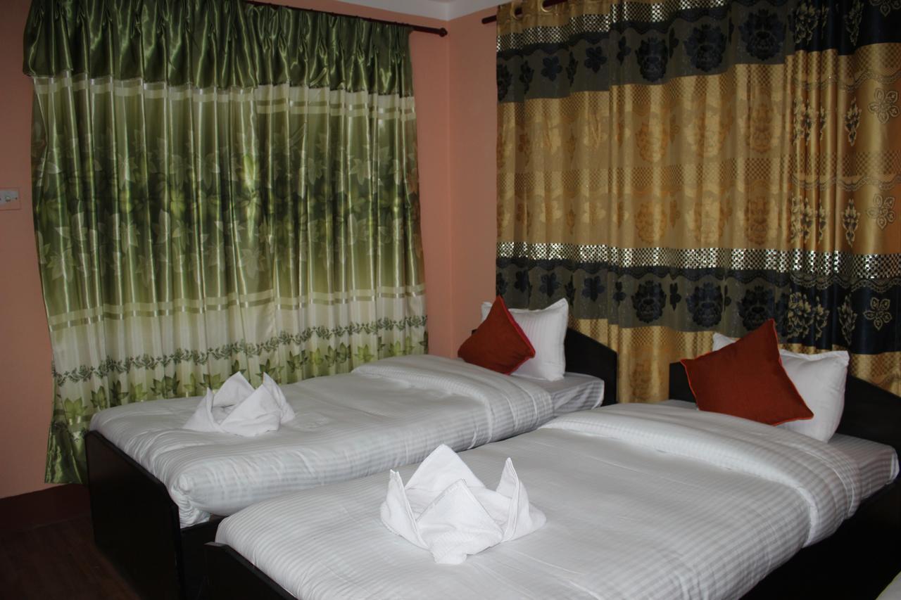 Travellers Dorm Bed & Breakfast Катманду Екстер'єр фото